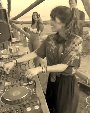 Julya Karma & Whitesquare